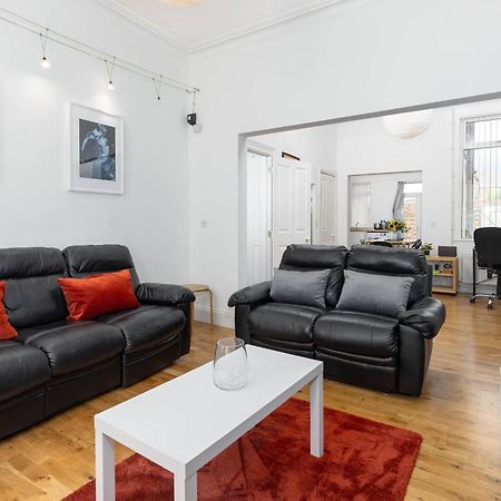 Air Host & Stay - Rockfield House - Sleeps 8 Liverpool Esterno foto