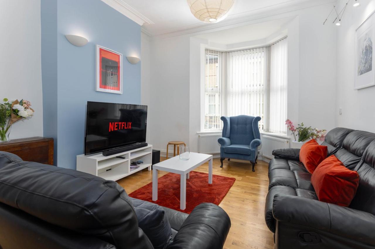 Air Host & Stay - Rockfield House - Sleeps 8 Liverpool Esterno foto