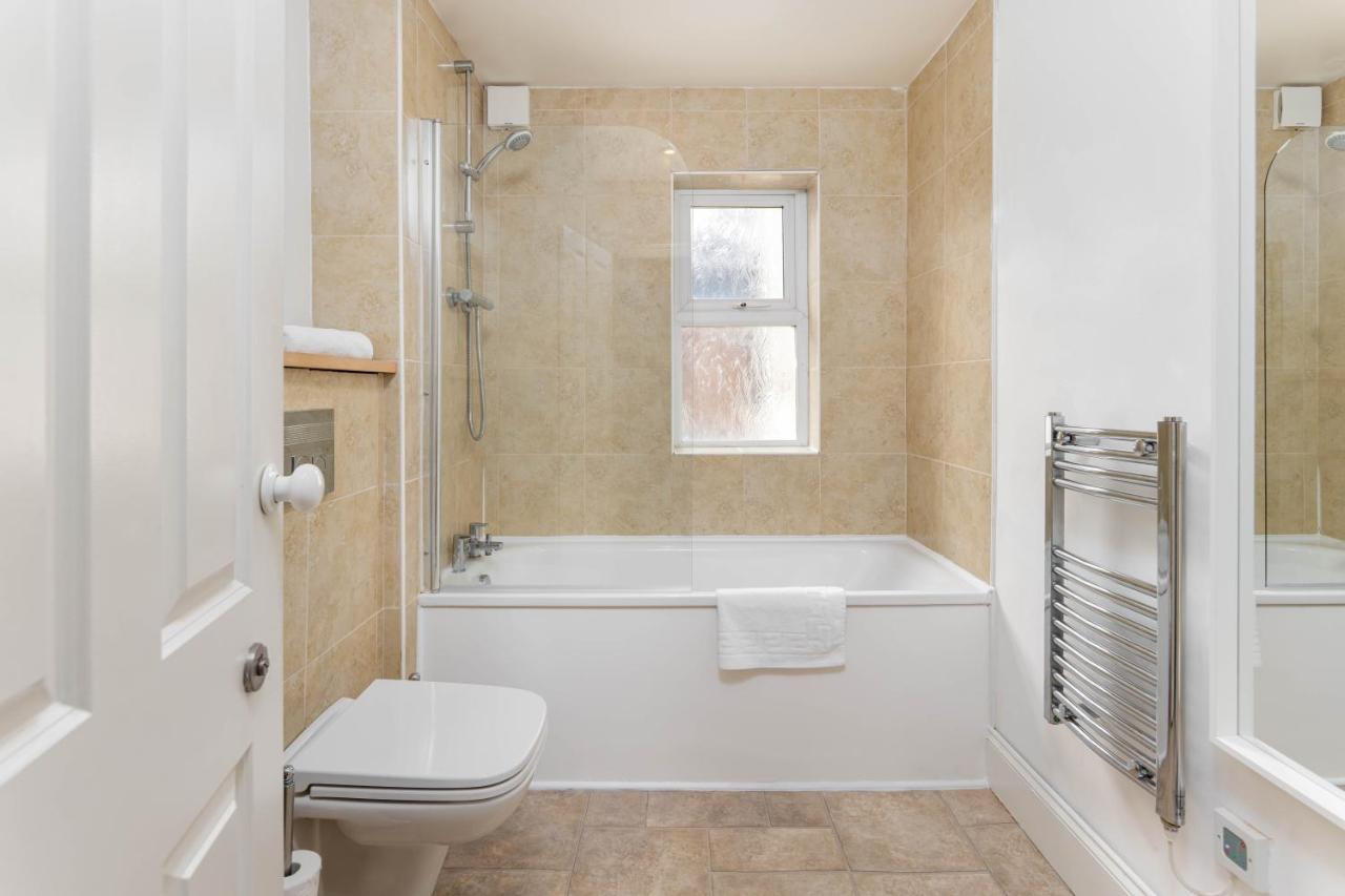 Air Host & Stay - Rockfield House - Sleeps 8 Liverpool Esterno foto