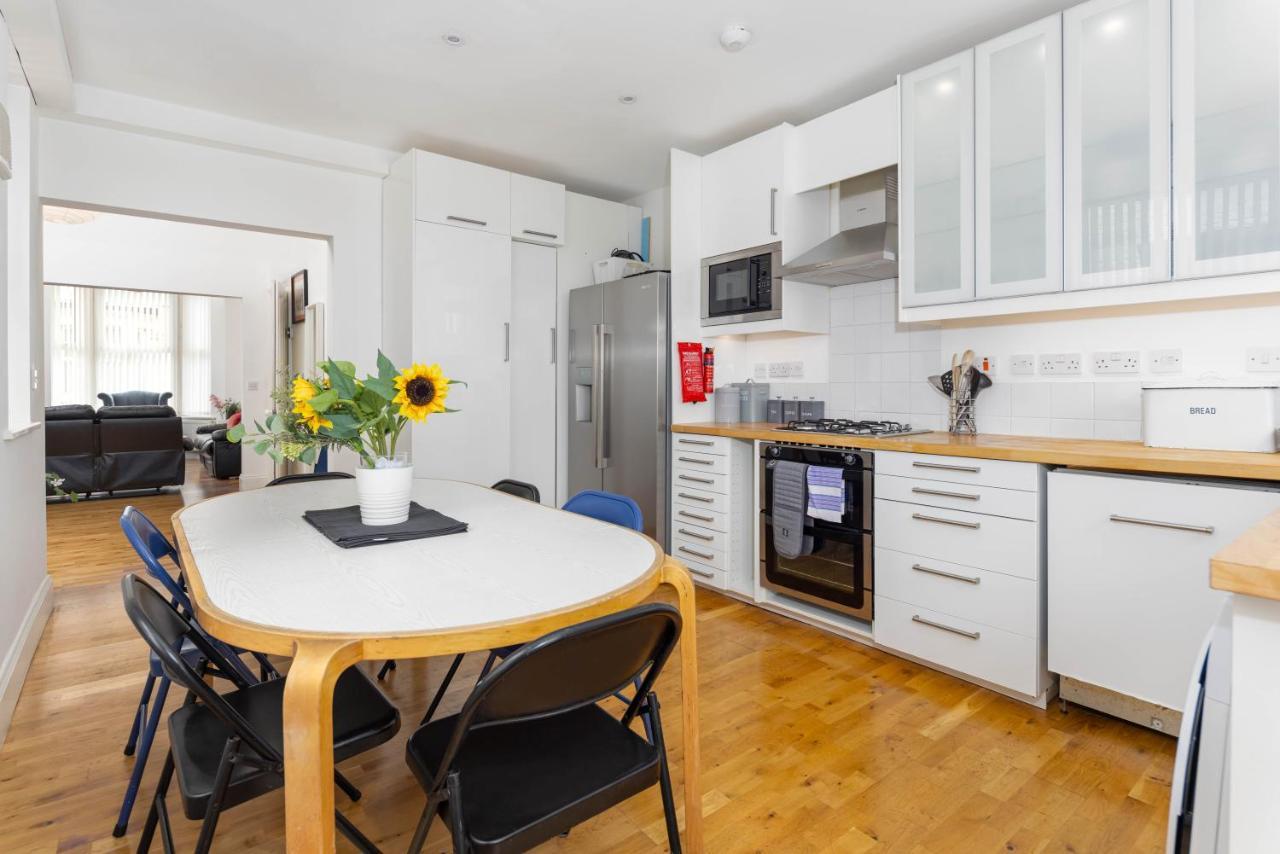 Air Host & Stay - Rockfield House - Sleeps 8 Liverpool Esterno foto