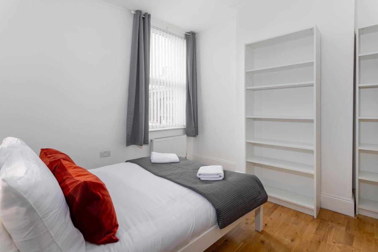 Air Host & Stay - Rockfield House - Sleeps 8 Liverpool Esterno foto
