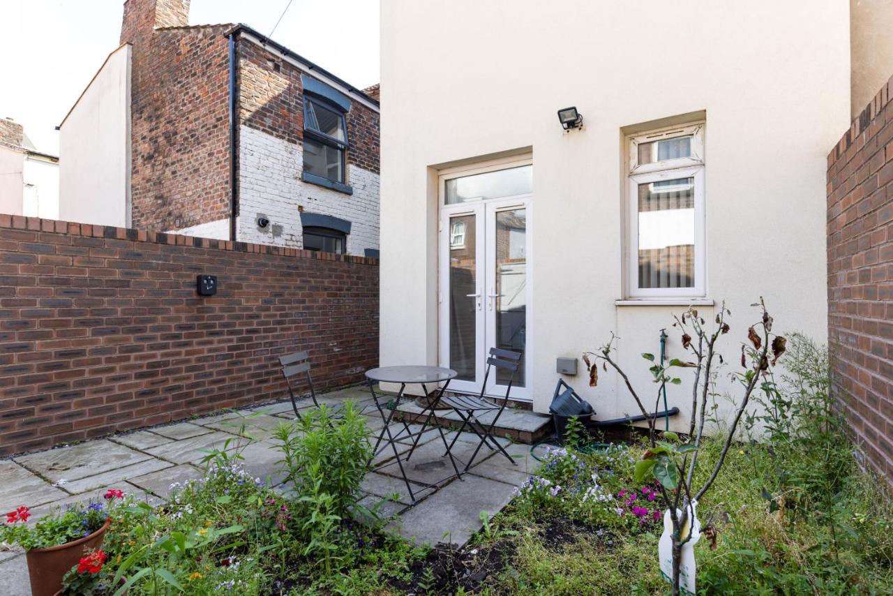 Air Host & Stay - Rockfield House - Sleeps 8 Liverpool Esterno foto