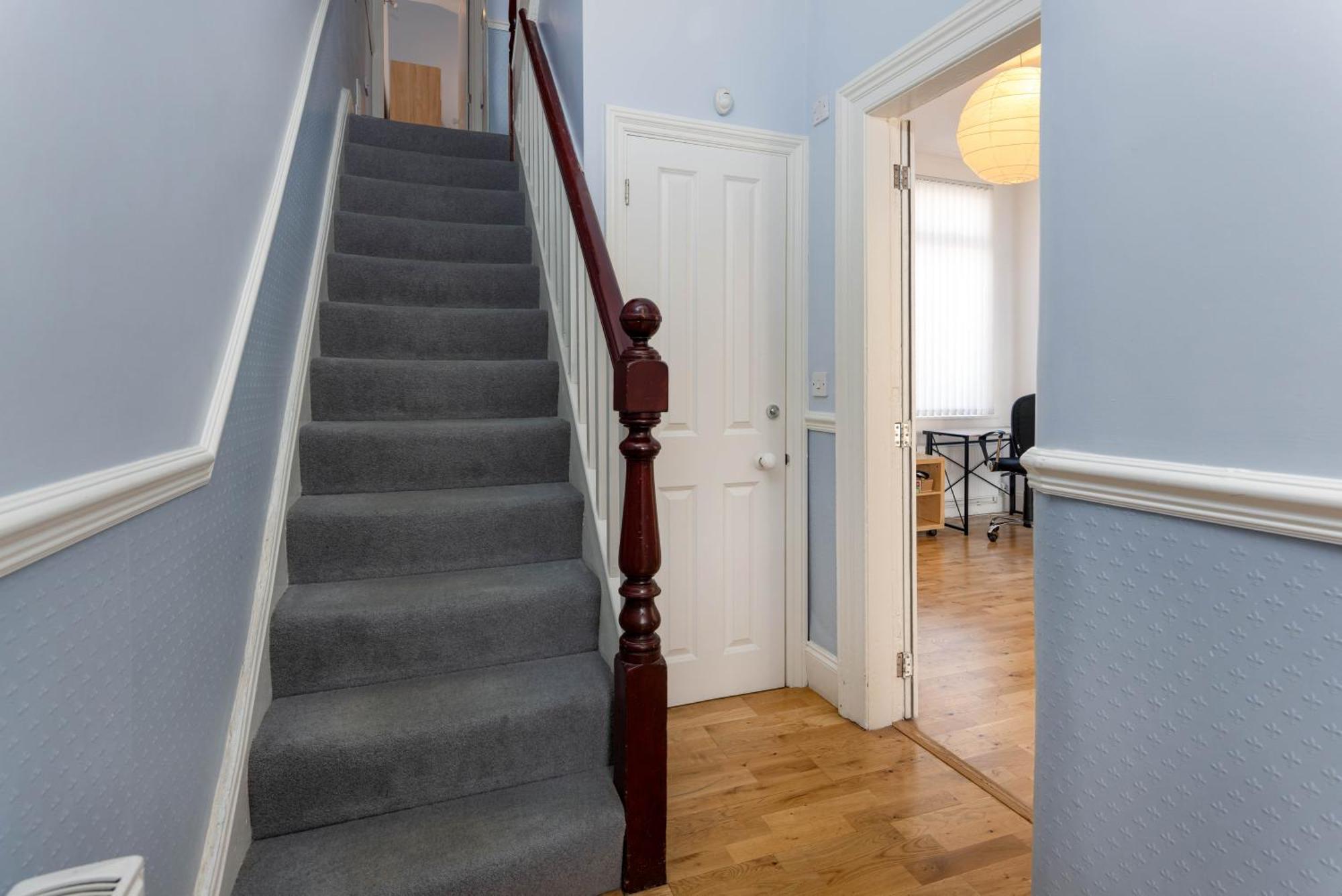 Air Host & Stay - Rockfield House - Sleeps 8 Liverpool Esterno foto