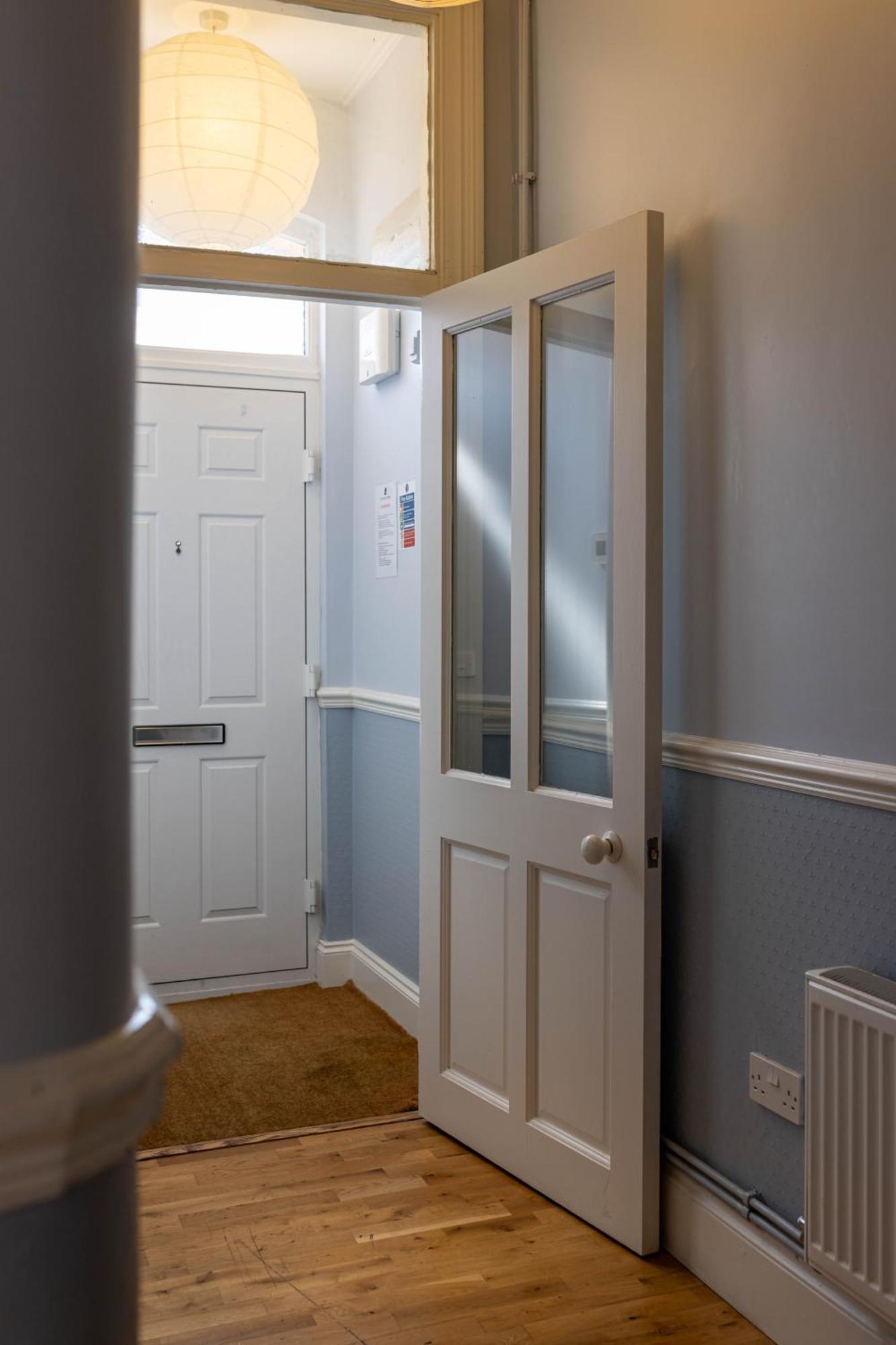 Air Host & Stay - Rockfield House - Sleeps 8 Liverpool Esterno foto