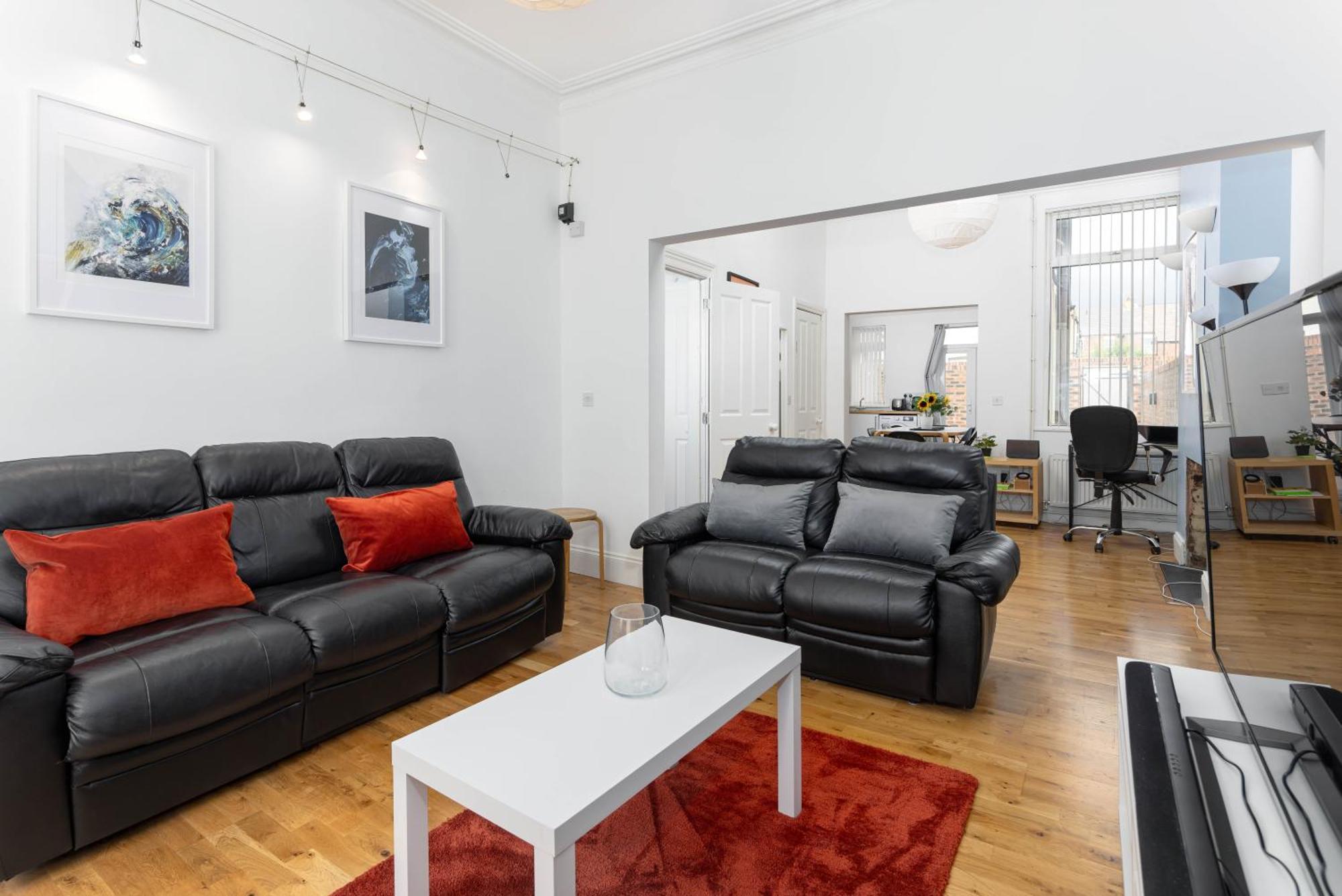 Air Host & Stay - Rockfield House - Sleeps 8 Liverpool Esterno foto